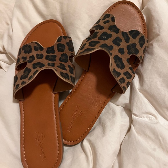 Universal Thread Brown Leopard Sandals - Picture 1 of 1